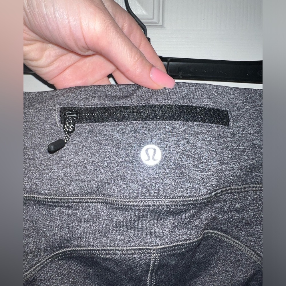 Lululemon pocket leggings size 4